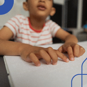 Ensino de Braille e Libras
